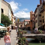 Y’a le feu au lac d’Annecy